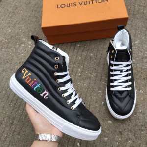 LOUIS VUITTON 2020秋冬流行ファション ルイ ヴィトンファッショントレンドを早速チェック ハイトップシューズ