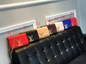 LOUIS VUITTON ルイ ヴィトン ショルダーバッグ 多色可選 今季爆発的な人気 定番品質保証
