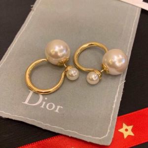 ストリート系に大人気 ディオール DIOR 2020年春限定 ピアス 愛らしい春の新作