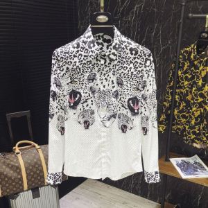 きちんと感が抜群 ジバンシー GIVENCHY 春夏のトレンドアイテム 長袖 ロンTロングTロングTシャツ