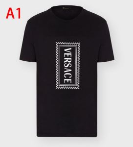 多色可選どのアイテムも手頃な価格で 半袖Tシャツ ストリート系に大人気 ヴェルサーチ VERSACE
