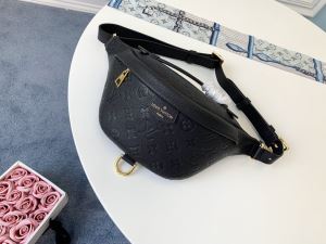 限定品が登場 LOUIS VUITTON 着こなしを楽しむ レディースバッグ ルイ ヴィトン