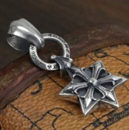 魅力的　2020 CHROME HEARTS クロムハーツ 男性用 シルバー925 ペンダントトップ