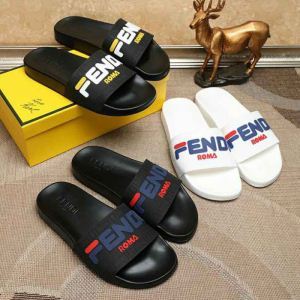 フェンディ 夏らしい季節感 FENDI 3色可選 トングサンダル2020春夏人気トレンドアイテム