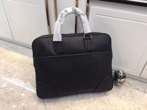 ビジネスバッグ オススメしたい最新注目ファション 【2020年】夏のファッション ボッテガ ヴェネタ BOTTEGA VENETA
