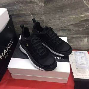 2色可選 秋ファションのトレンド シャネル CHANEL 2020秋に注目したい ランニングシューズ 一番おしゃれ秋冬トレンド