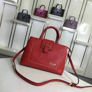 手持ちショルダー掛け プラダ PRADA 多色選択可 2020新作 海外セレブ愛用