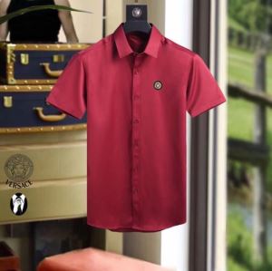 2020春夏トレンド ヴェルサーチ MEDUSA シャツ コピー 品VERSACE 通販肌触りの良いカジュアルシャツコーデ