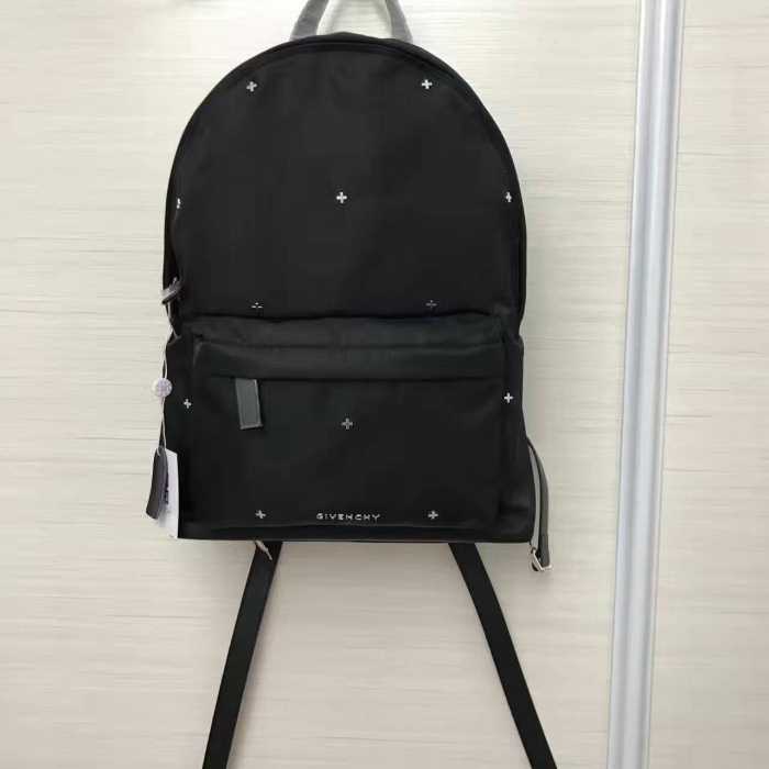 リュック、バックパック2020新作プレゼントにジバンシィ GIVENCHY