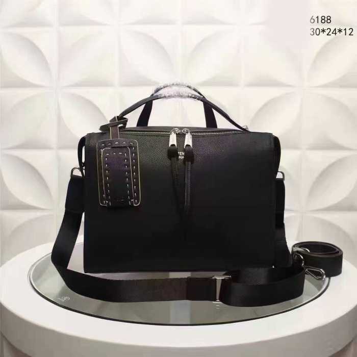 2020新作 売れ筋FENDI 多色選択可 手持ちショルダー掛け