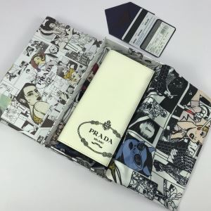 まずは定番人気アイテム プラダ PRADA 財布 2色可選 【2020春夏】最新コレクション