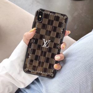 ルイ ヴィトン LOUIS VUITTON ケータイケース 秋冬ファッションコーディネート 2020秋冬トレンドデザイン