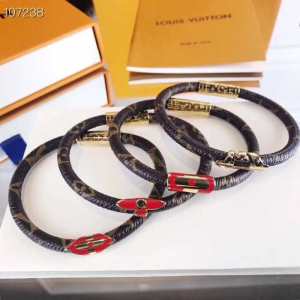気持ちいい真夏日にぴったり ルイ ヴィトン 4色可選 LOUIS VUITTON おしゃれな夏ファッション2020 ブレスレット
