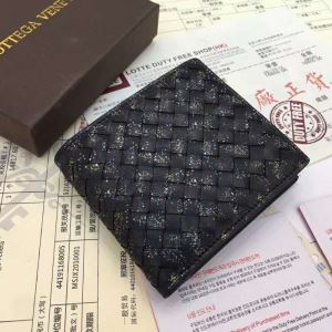 財布 ボッテガ ヴェネタ BOTTEGA VENETA 2020年の春夏に着たい 今年の正解大人気新作