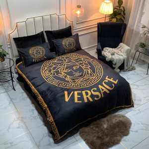 着心地もなめらかで快適 ヴェルサーチ 秋冬流行りファション VERSACE 寝具4点セット 2020aw