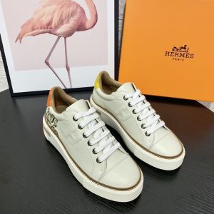 エルメス 一番おしゃれ秋冬トレンド HERMES2020秋に注目したい ランニングシューズ おしゃれさんはいち早く取り