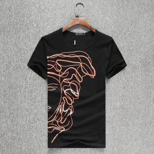 半袖Tシャツ 3色可選 人気の高いブランド ヴェルサーチ VERSACE 普段使いにも最適なアイテム