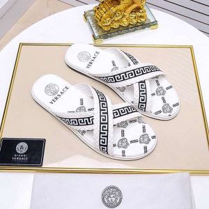 サンダル 2020夏色っぽさ ヴェルサーチVERSACE おしゃれデザインも大人気 2色可選 夏の王道　適度な上品さ