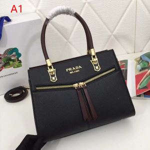 暑い今こそ活躍させたい プラダ PRADA ハンドバッグ 4色可選 2020春夏のトレンド新商品