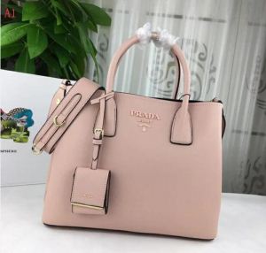 18ＳＳ美品 トートバッグ PRADA プラダ 4色可選 売上ランキング1位