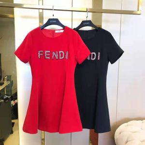 2色可選 2020年の夏のマスト 今年の正解大人気新作 フェンディ FENDI ワンピース