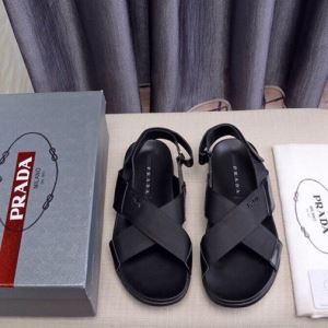 プラダ PRADA ちょっと大人の印象 サンダル 夏に良く似合うちょっと新品 2...