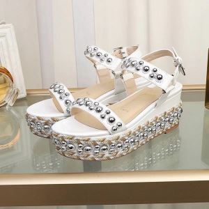 2020春夏トレンドアイテム クリスチャンルブタン Christian Louboutin サンダル 春夏らしい爽やかさ
