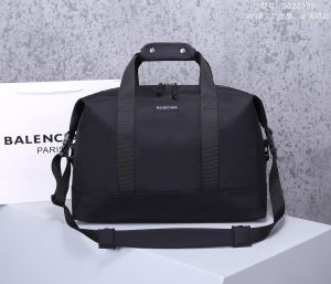 ショルダーバッグ 秋こそ楽しめるアイテム バレンシアガ 今年らしいおすすめ新品 BALENCIAGA 2020秋断然ブランド推し