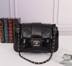シャネル CHANEL ファッショニスタを中心に新品が非常に人気 レディースバッグ 2020春新作