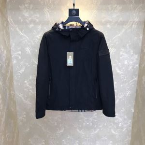 飽きもこないデザイン フード付きコート バーバリー BURBERRY 本当に嬉し...