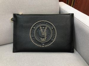 ポーチおしゃれに秋を迎えるために ヴェルサーチ 人気ブランドの秋冬新色 VERSACE 2020トレンドカラー秋冬セール