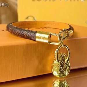 ルイ ヴィトン おしゃれな人が持っている LOUIS VUITTON オススメのアイテムを見逃すな ブレスレット