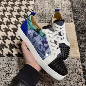 有名ブランドです クリスチャンルブタン Christian Louboutin 着こなしを楽しむ ランニングシューズ