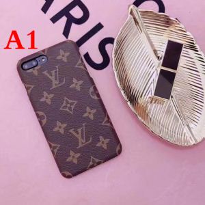 人気デザインで欲しい 2色可選 ルイ ヴィトン すっかり定番化 iphone XR ケース カバー LOUIS VUITTON