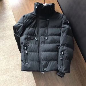 セレブ愛されたモデル MONCLER モンクレール ダウンジャケット 本当のオシャレアイテム 安心の品質いい
