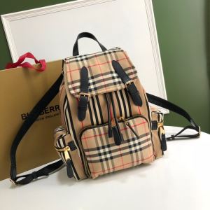 レディースバッグ限定色がお目見え バーバリー 新作が見逃せない BURBERRY 一目惚れ級に
