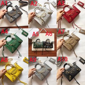 ハンドバッグ ヒットする秋冬コレクション バレンシアガ BALENCIAGA おすすめする注目トレンド 多色選択可 2020トレンドアイテム激安