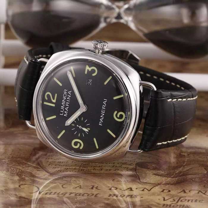 耐久性に優れ 2020 パネライ PANERAI 3針クロノグラフ 日付表示 腕時計
