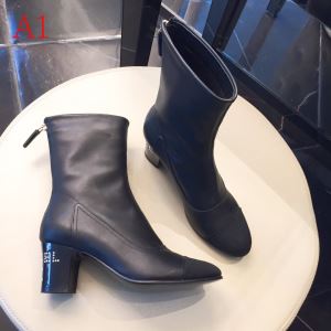 CHANEL 2色可選 秋ファションのトレンド シャネル 一番おしゃれ秋冬トレンド レザーブーツ 2020秋に注目したい