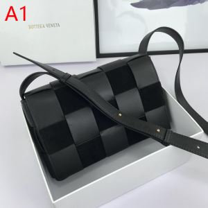 レディースバッグ 【2020春夏】最新コレクション ボッテガ ヴェネタ BOTTEGA VENETA 着回し力も抜群です多色選択可 夏キレ味をプラス