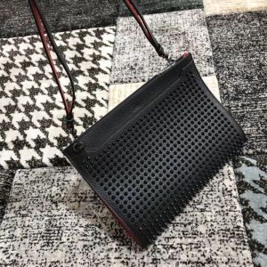 春夏大活躍 クリスチャンルブタン Christian Louboutin ショルダーバッグ ミックス感が溢れる
