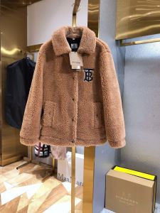 ハーフコート 今年注目すべき秋冬ファッション バーバリー ヒットする秋冬コレクシ...