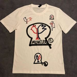夏っぽさ新作アイテム MONCLER モンクレール 半袖Tシャツ 季節をまたい新作アイテム