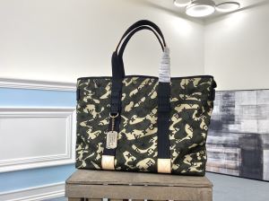 2020モデル LOUIS VUITTON スタイルアップ レディースバッグ ルイ ヴィトン ストリート感あふれ