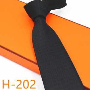 トレンド入り確実最新コレクション HERMES ネクタイ エルメス 2020秋断然ブランド推し