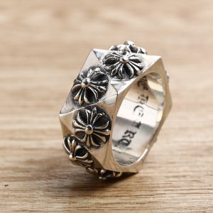 2020即旬な装いに クロムハーツ 今シーズン人気のアイテムCHROME HEARTS リング指輪