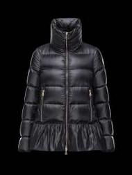 お洒落感を楽しめる　 2020秋冬 MONCLER モンクレール 心地良い裏地　ダウンジャケット 2色可選