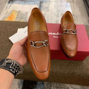 爽やかすぎない大人の印象に ビジネスシューズ サルヴァトーレフェラガモ FERRAGAMO 春夏の流行り2020新品 2色可選 春夏を感じさせる