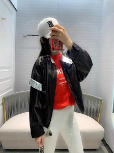 オシャレ印象で人気の高い LOUIS VUITTONフェイクファー製のコート ルイ ヴィトン2020春夏のトレンド新商品
