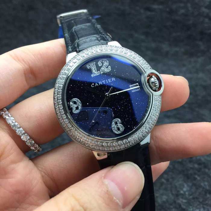 2020欧米韓流雑誌 カルティエ CARTIER 女性用腕時計 3色可選